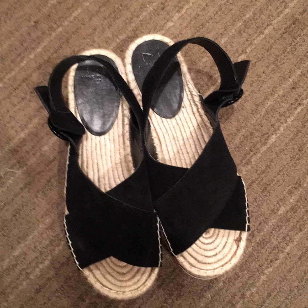 Marc Fisher sz 9.5 almost new black suede shoes